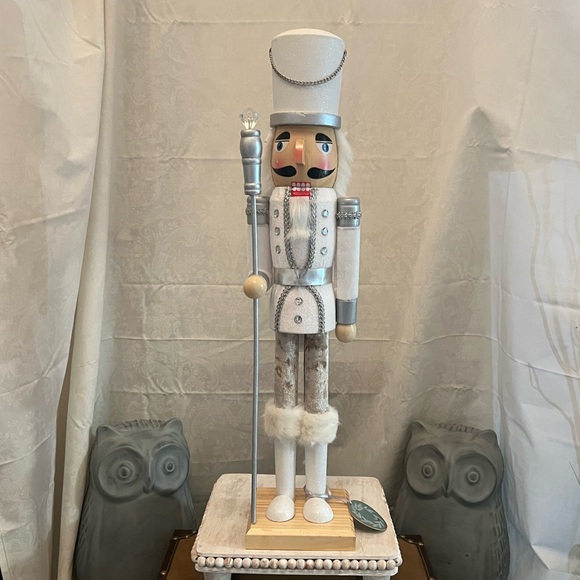 Tinsel & Fir Christmas Nutcracker Decor - Picture 1 of 8